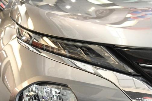 Mercury Gray Metallic 2022 Mitsubishi Outlander SE