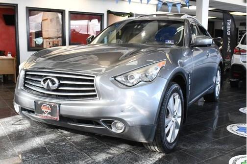2015 INFINITI QX70 Base