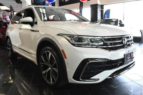 Oryx White Pearl Effect 2022 Volkswagen Tiguan 2.0T SEL R-Line