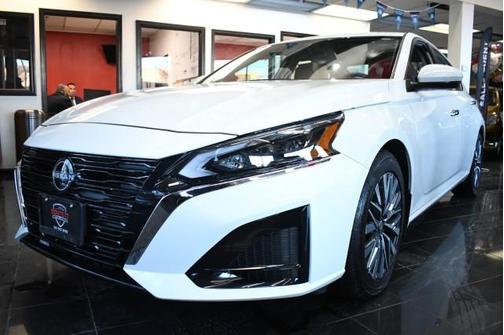 2023 Nissan Altima 2.5 SV