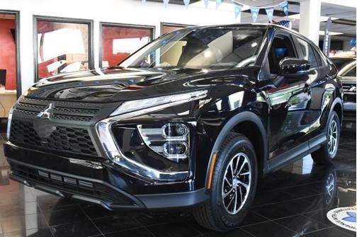Labrador Black Pearl 2026 Mitsubishi Eclipse Cross ES