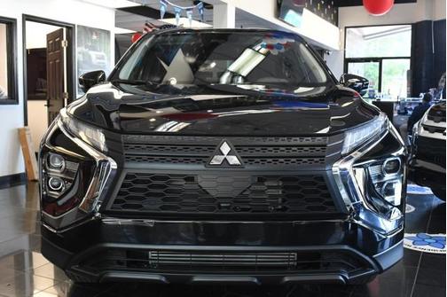 Labrador Black Pearl 2026 Mitsubishi Eclipse Cross ES