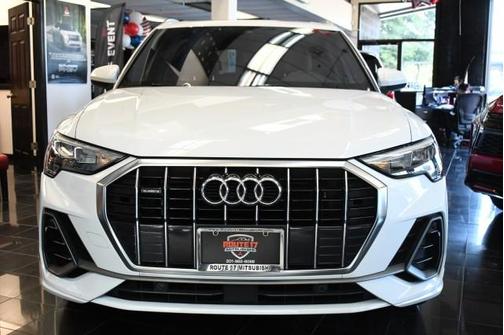 2022 Audi Q3 45 S line Premium