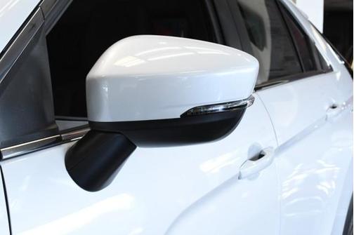 White Diamond 2026 Mitsubishi Eclipse Cross ES