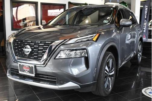Gun Metallic 2023 Nissan Rogue Platinum