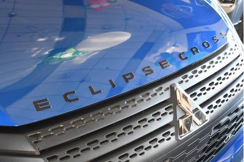 Lightning Blue Metallic 2026 Mitsubishi Eclipse Cross SE
