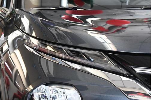 Graphite Gray 2025 Mitsubishi Outlander SE