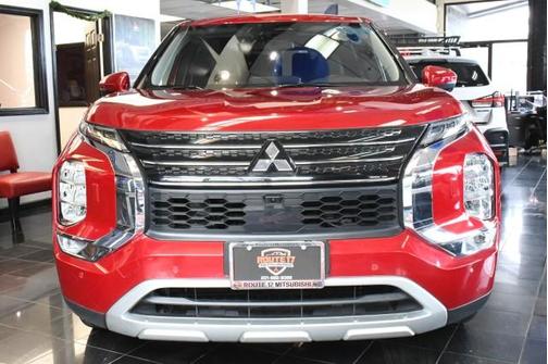 2023 Mitsubishi Outlander PHEV SE