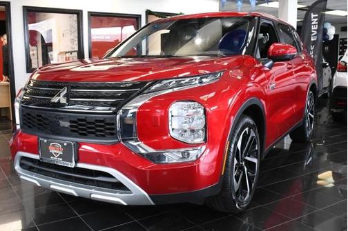 2023 Mitsubishi Outlander PHEV SE