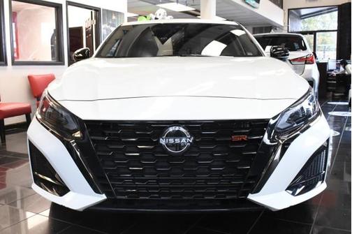 2024 Nissan Altima 2.0 SR