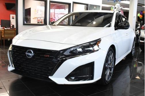 2024 Nissan Altima 2.0 SR