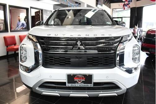 2022 Mitsubishi Outlander SE