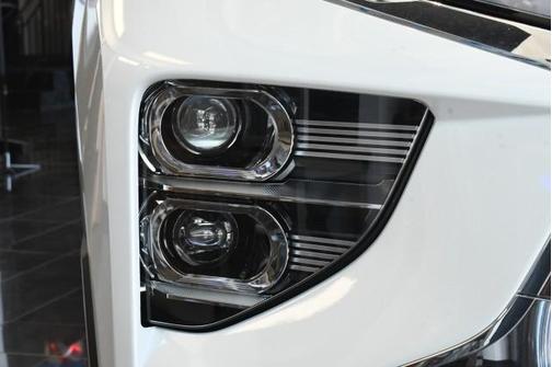 Labrador Black Pearl 2026 Mitsubishi Eclipse Cross ES