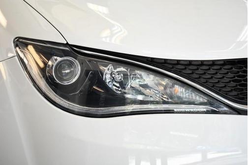2019 Chrysler Pacifica Touring-L
