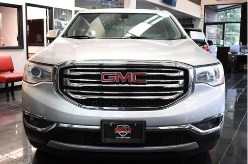 2017 GMC Acadia SLE-2