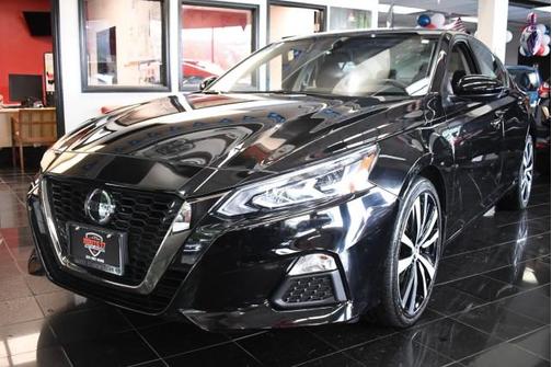 2022 Nissan Altima 2.5 SR