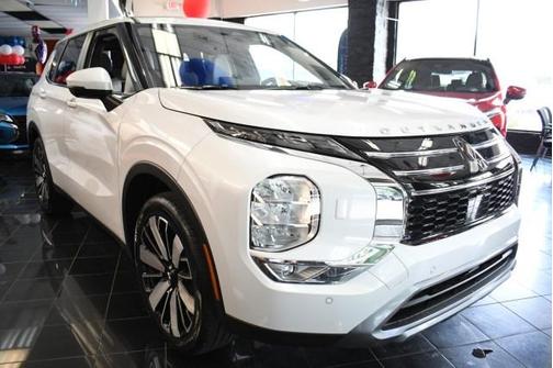 2026 Mitsubishi Outlander SE