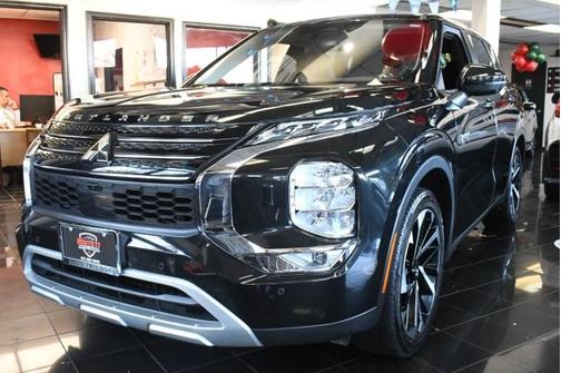 2024 Mitsubishi Outlander SE