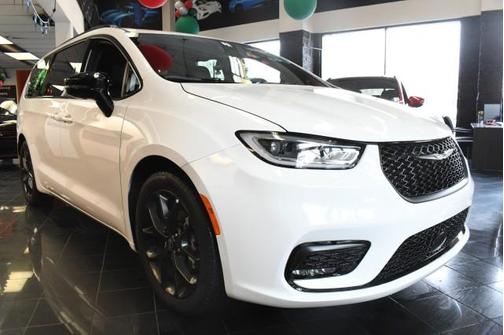 2025 Chrysler Pacifica Limited