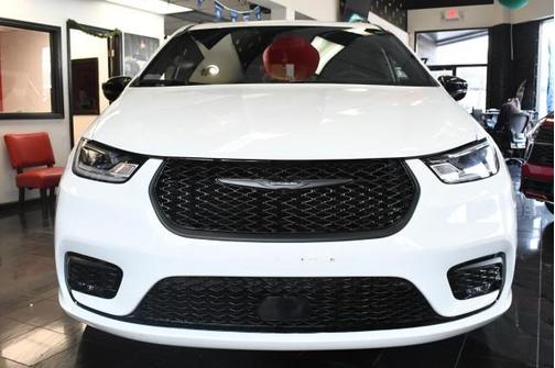 2025 Chrysler Pacifica Limited