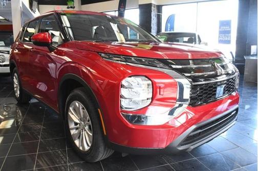 Diamond Red 2026 Mitsubishi Outlander ES