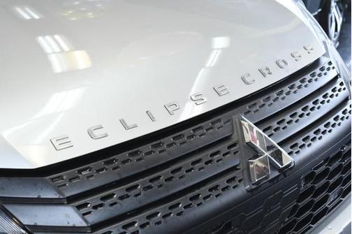 Alloy Silver Metallic 2022 Mitsubishi Eclipse Cross SEL Special Edition