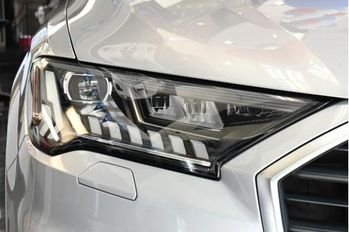 Florett Silver Metallic 2020 Audi Q7 55 Prestige