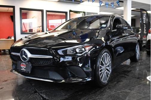 2022 Mercedes-Benz CLA 250 Base 4MATIC