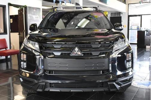 Labrador Black Pearl 2026 Mitsubishi Outlander Sport 2.0 Trail Edition
