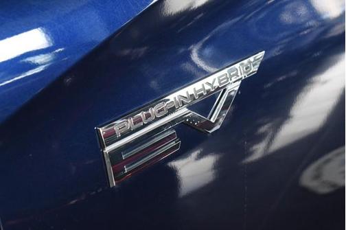 2023 Mitsubishi Outlander PHEV SE