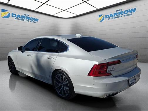 2019 Volvo S90 T6 Momentum