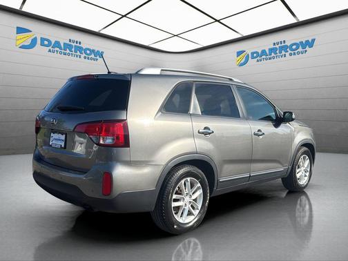 Titanium Silver 2015 Kia Sorento LX
