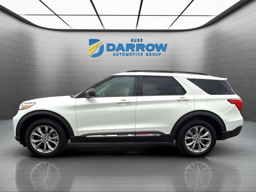 White 2021 Ford Explorer XLT