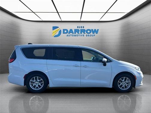 2023 Chrysler Pacifica Touring-L