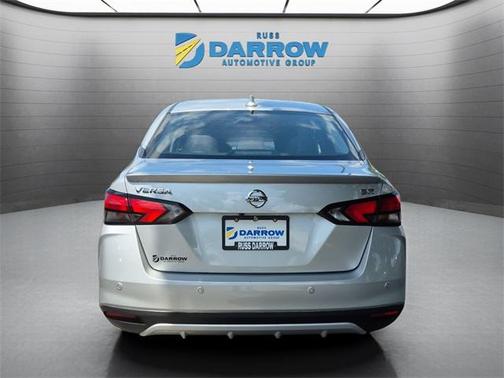 2022 Nissan Versa 1.6 SR