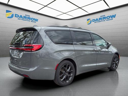 Ceramic Gray Clearcoat 2021 Chrysler Pacifica Touring-L