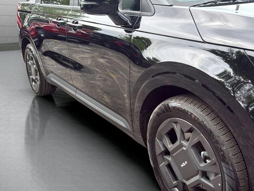 Aurora Black Pearl 2026 Kia Carnival Hybrid EX