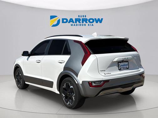 Snow White Pearl 2023 Kia Niro EV Wave