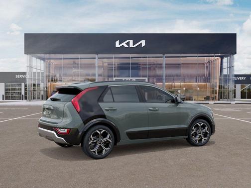 Green 2026 Kia Niro SX Touring