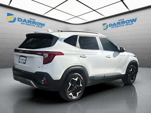 Snow White Pearl 2024 Kia Seltos EX