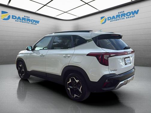 Snow White Pearl 2024 Kia Seltos EX