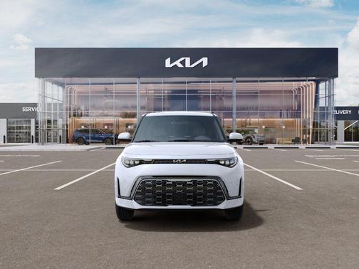 Snow White Pearl 2025 Kia Soul GT-Line 2.0L