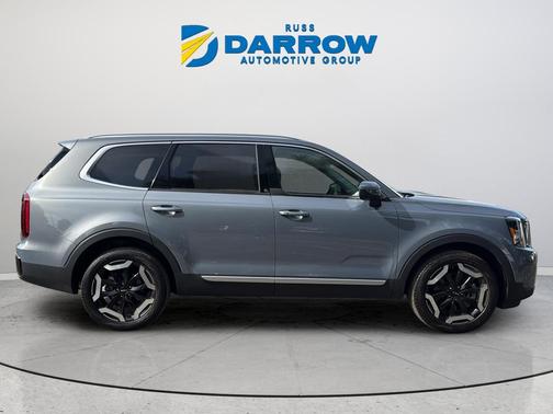 Everlasting Silver 2023 Kia Telluride S