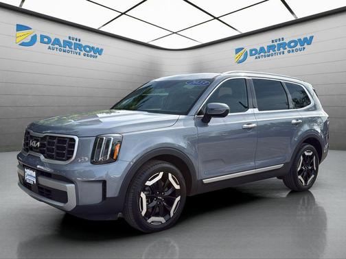 Everlasting Silver 2023 Kia Telluride S
