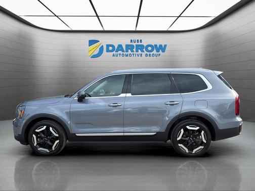 Everlasting Silver 2023 Kia Telluride S