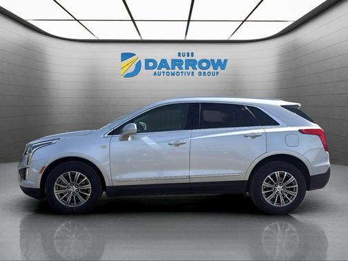 Radiant Silver Metallic 2017 Cadillac XT5 Luxury