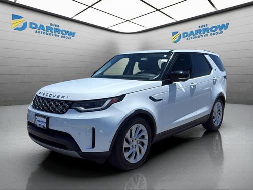 Fuji White 2024 Land Rover Discovery P300 S