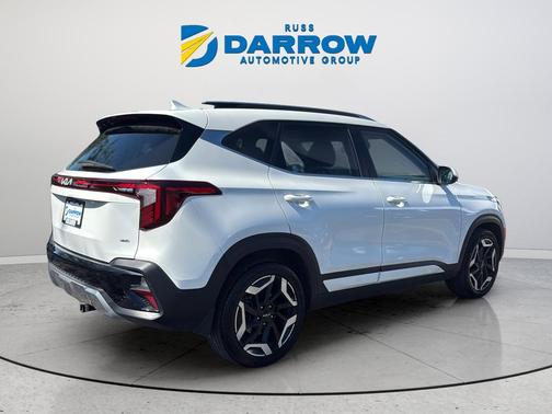 Snow White Pearl 2024 Kia Seltos SX