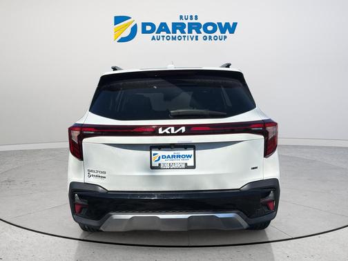 Snow White Pearl 2024 Kia Seltos SX