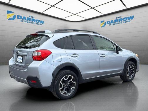 Ice Silver Metallic 2017 Subaru Crosstrek 2.0i Limited